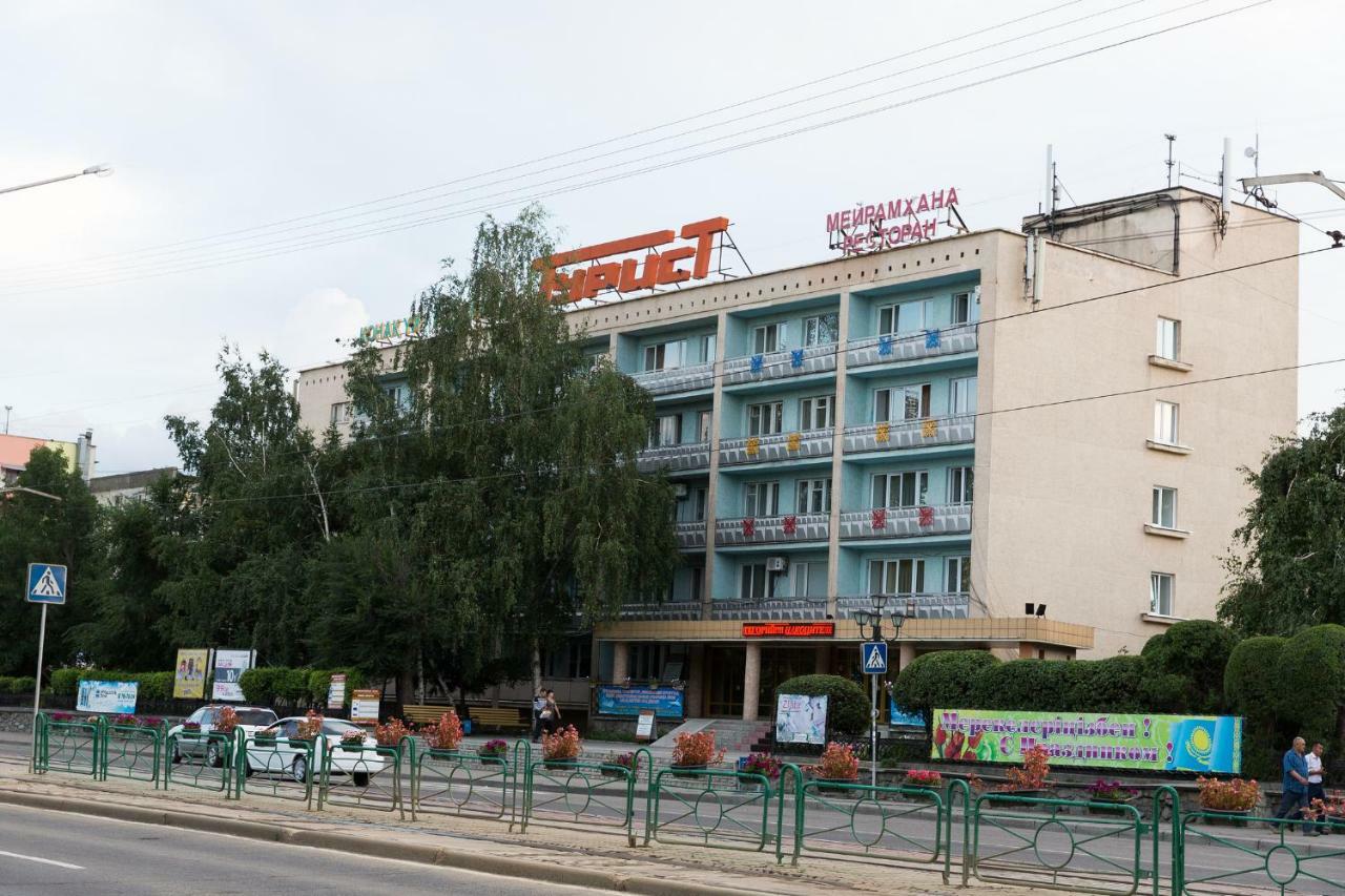 Tourist Hotel Ust-Kamenogorsk Luaran gambar